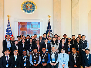 in-a-rare-event-the-white-house-hosts-35-indian-students-ahead-of-prez-polls